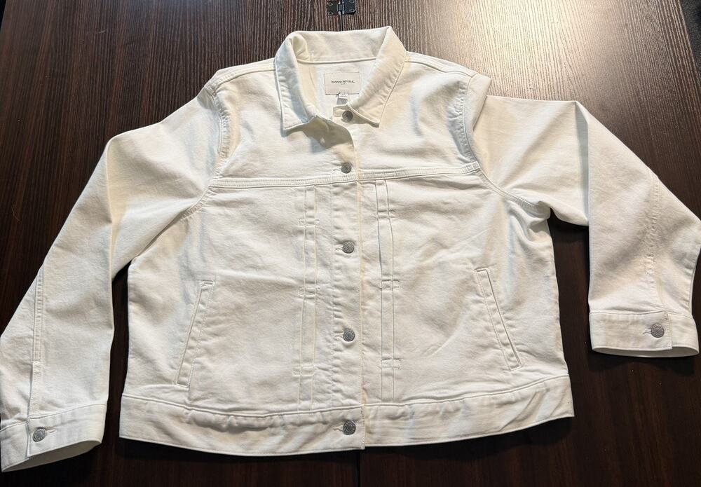 Banana Republic Factory Women's Denim Trucker Jacket, White, XL, NWT